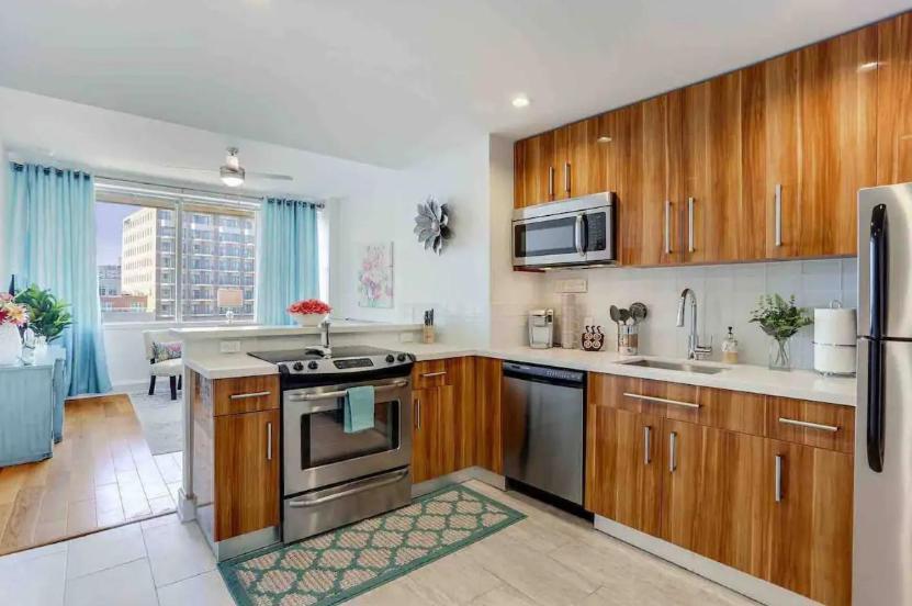 Amazing Condos Beautiful View 2 Blocks To French Quarter, Small Rooftop Pool, Gym, Seanger Theater, Super Dome, And Bourbon St 뉴올리언스 객실 사진