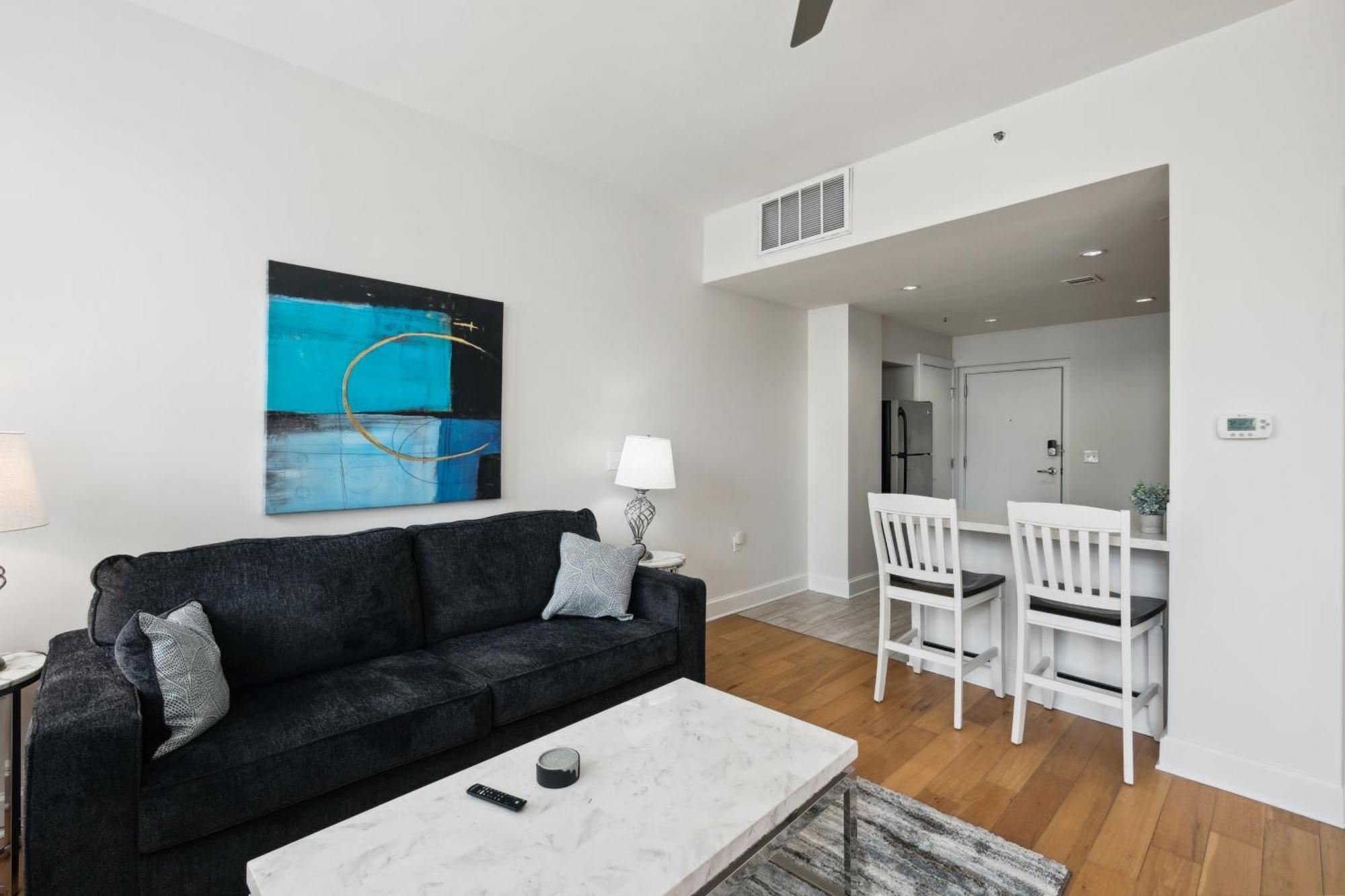 Amazing Condos Beautiful View 2 Blocks To French Quarter, Small Rooftop Pool, Gym, Seanger Theater, Super Dome, And Bourbon St 뉴올리언스 객실 사진