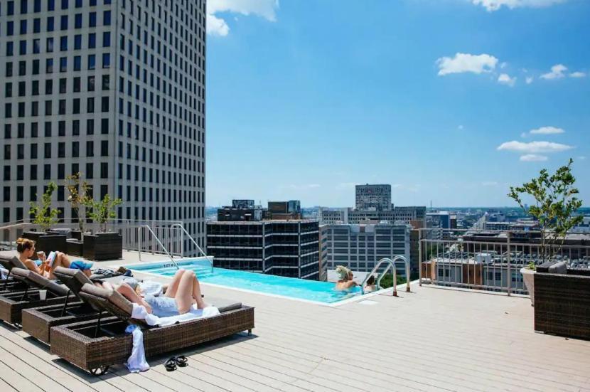 Amazing Condos Beautiful View 2 Blocks To French Quarter, Small Rooftop Pool, Gym, Seanger Theater, Super Dome, And Bourbon St 뉴올리언스 외부 사진