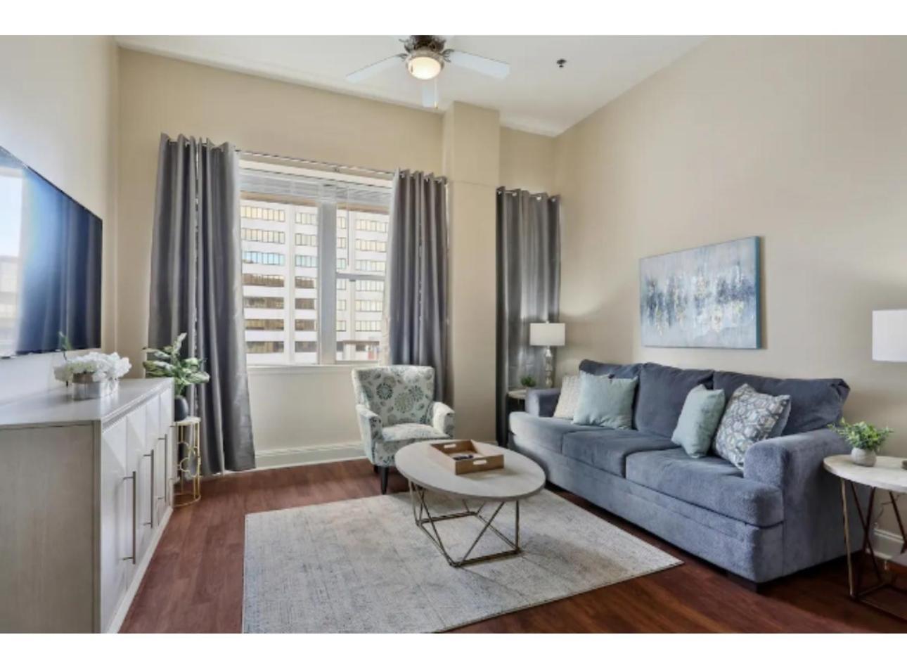 Amazing Condos Beautiful View 2 Blocks To French Quarter, Small Rooftop Pool, Gym, Seanger Theater, Super Dome, And Bourbon St 뉴올리언스 객실 사진