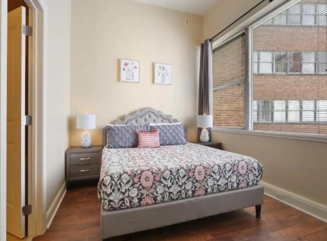Amazing Condos Beautiful View 2 Blocks To French Quarter, Small Rooftop Pool, Gym, Seanger Theater, Super Dome, And Bourbon St 뉴올리언스 외부 사진