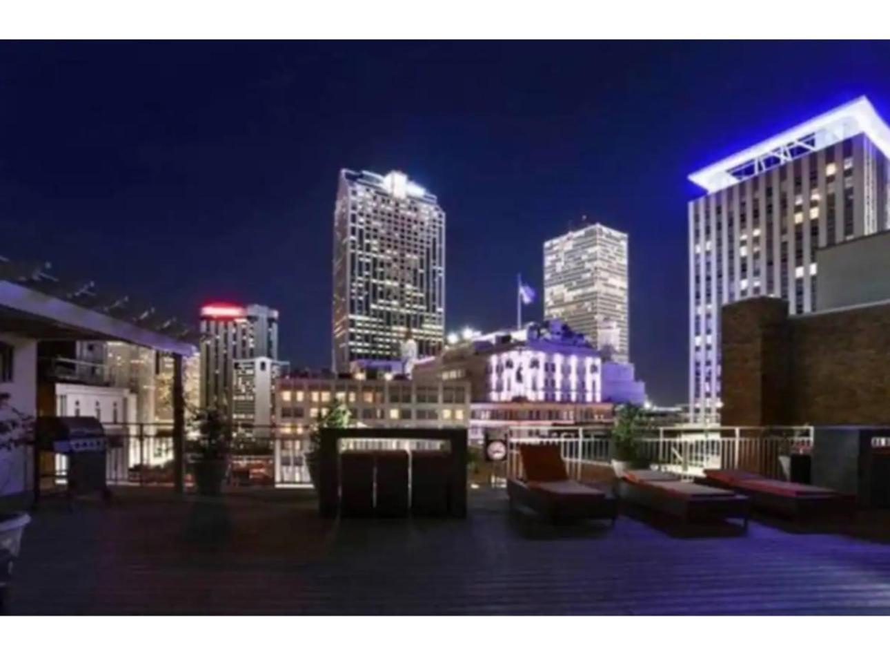 Amazing Condos Beautiful View 2 Blocks To French Quarter, Small Rooftop Pool, Gym, Seanger Theater, Super Dome, And Bourbon St 뉴올리언스 외부 사진