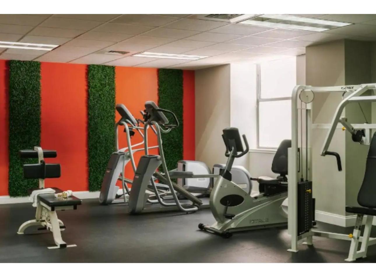 Amazing Condos Beautiful View 2 Blocks To French Quarter, Small Rooftop Pool, Gym, Seanger Theater, Super Dome, And Bourbon St 뉴올리언스 외부 사진
